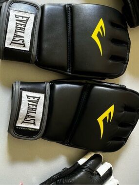 Everlast Youth M MMA grappling gloves